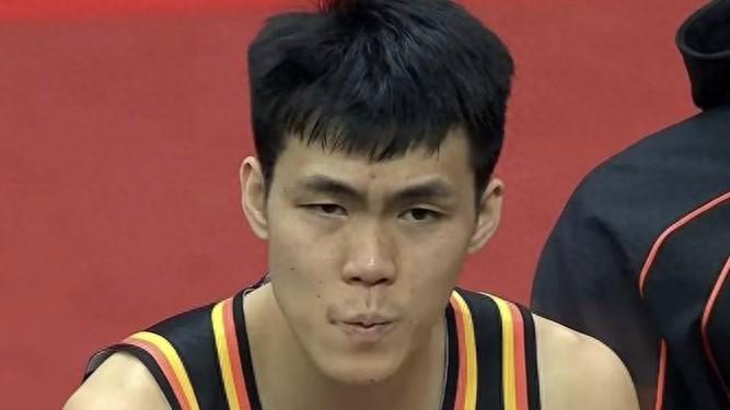开云体育-王俊杰18分14板中国男篮险胜拉德尼基，徐昕10分首秀惊艳