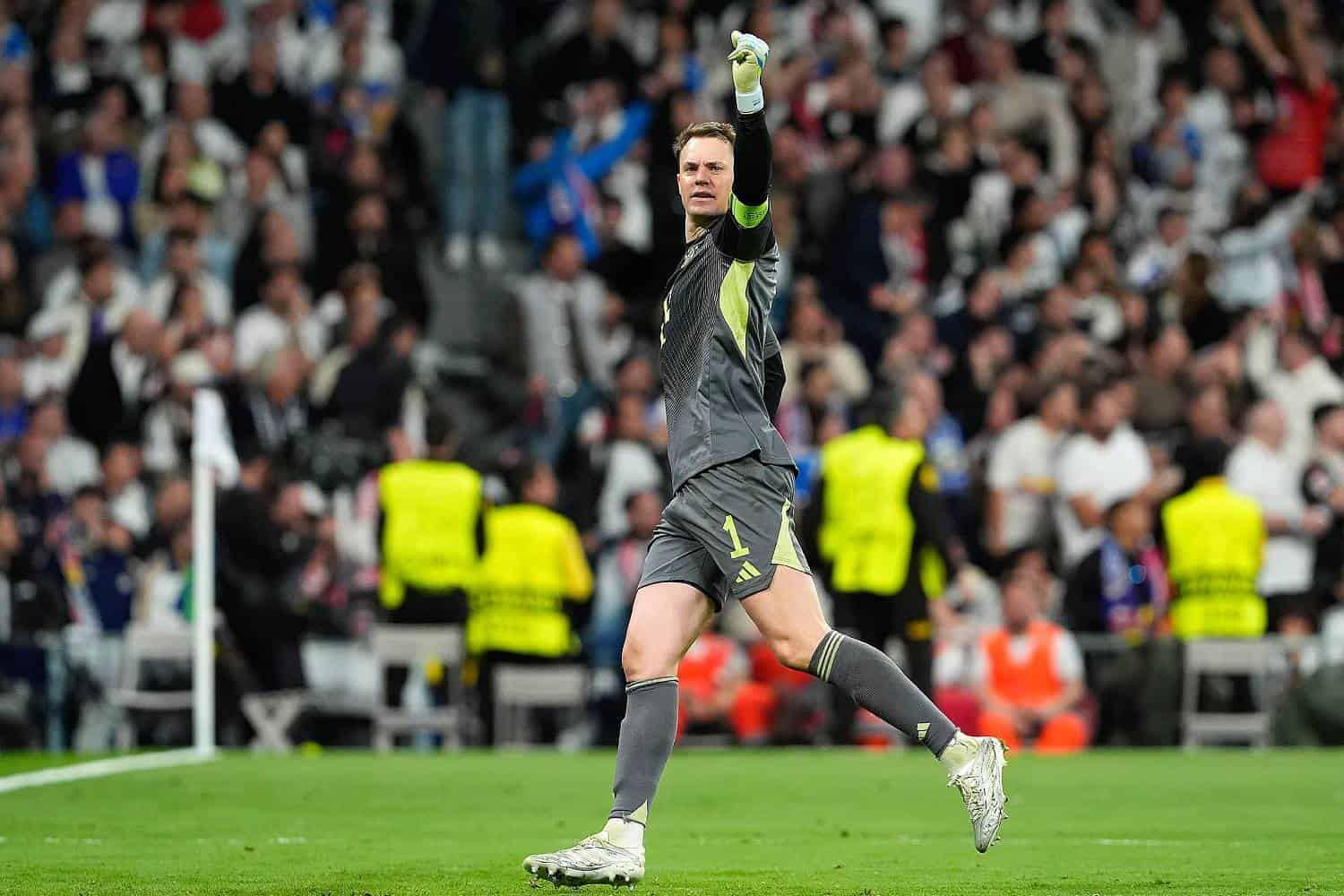 开云-续约？诺伊尔：一切皆有可能，我喜欢与这些队友、教练共事